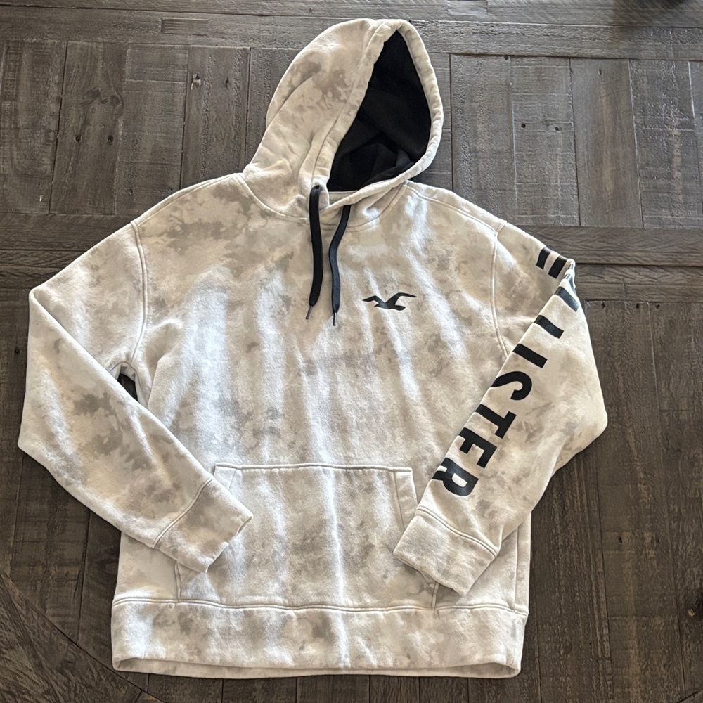 HOLLISTER SWEATSHIRT MEDIUM GREAT CONDITION BUNDLE2SAVE